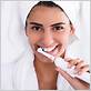 do electric toothbrushes clean teeth better